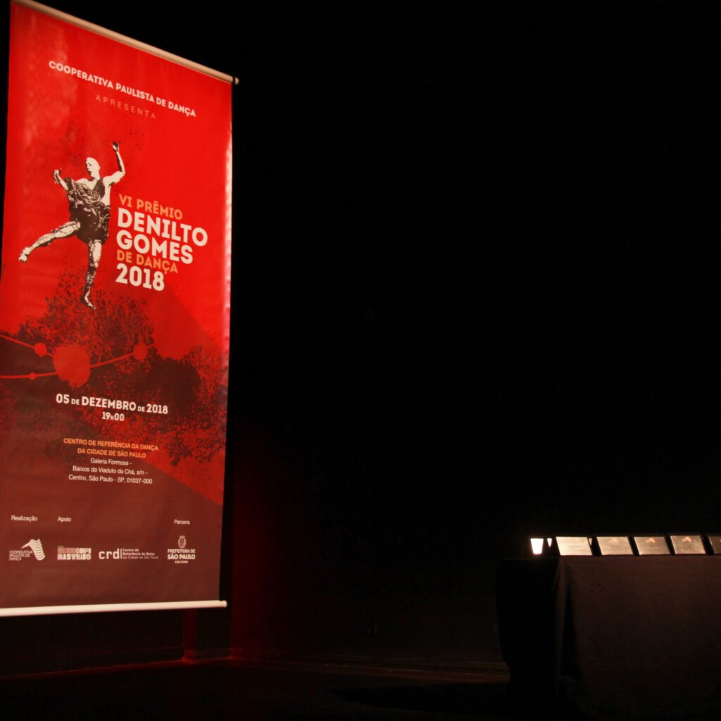 Cooperativa Paulista de Dança premia melhores do ano em festa