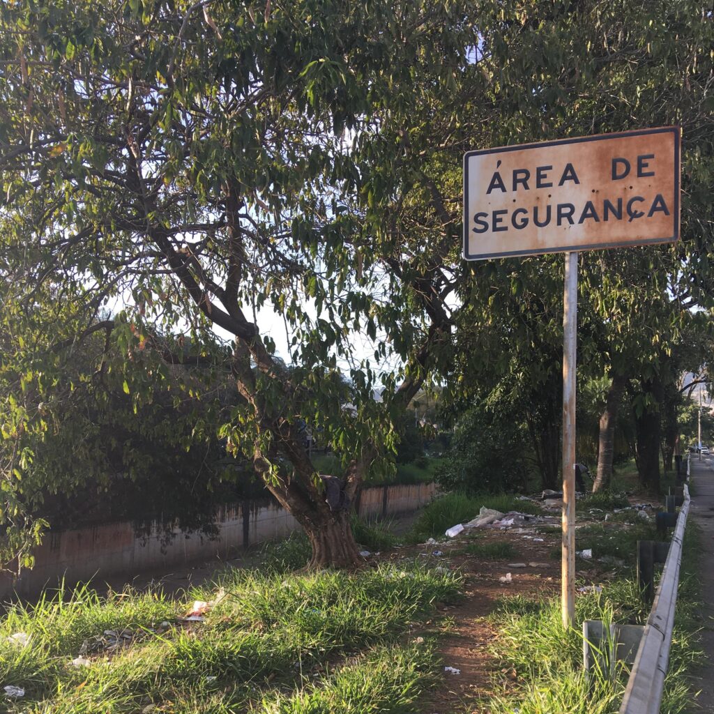 Algumas perspectivas sobre corpos privados de liberdade