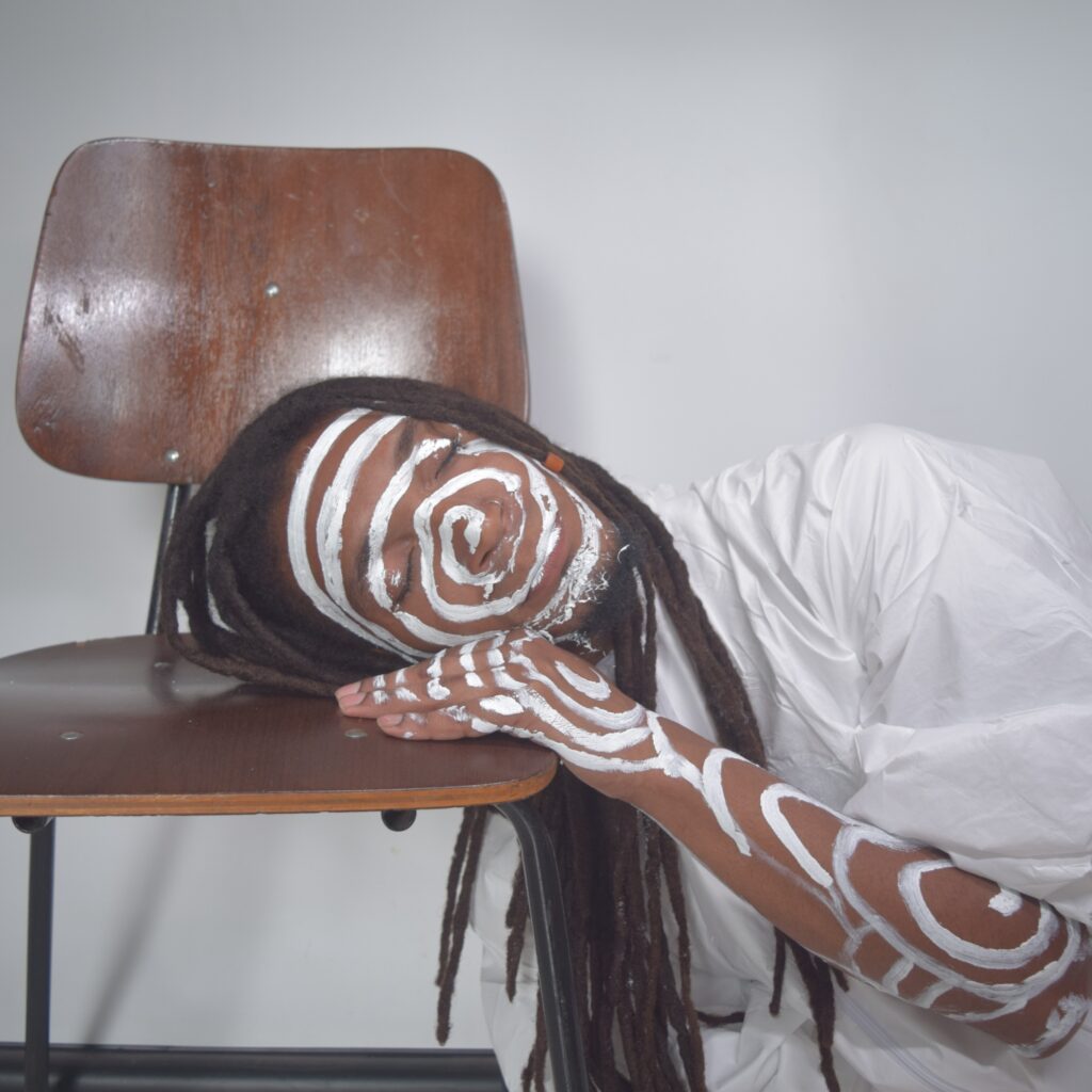 Entrevista com o artista da dança e diretor do Sambiral, Eduardo Dialético