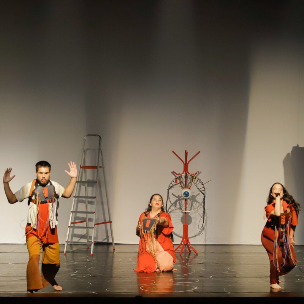 Teatro Sérgio Cardoso recebe a Cia. Dança Sem Fronteiras com o espetáculo Ciranda de Retina e Cristalino