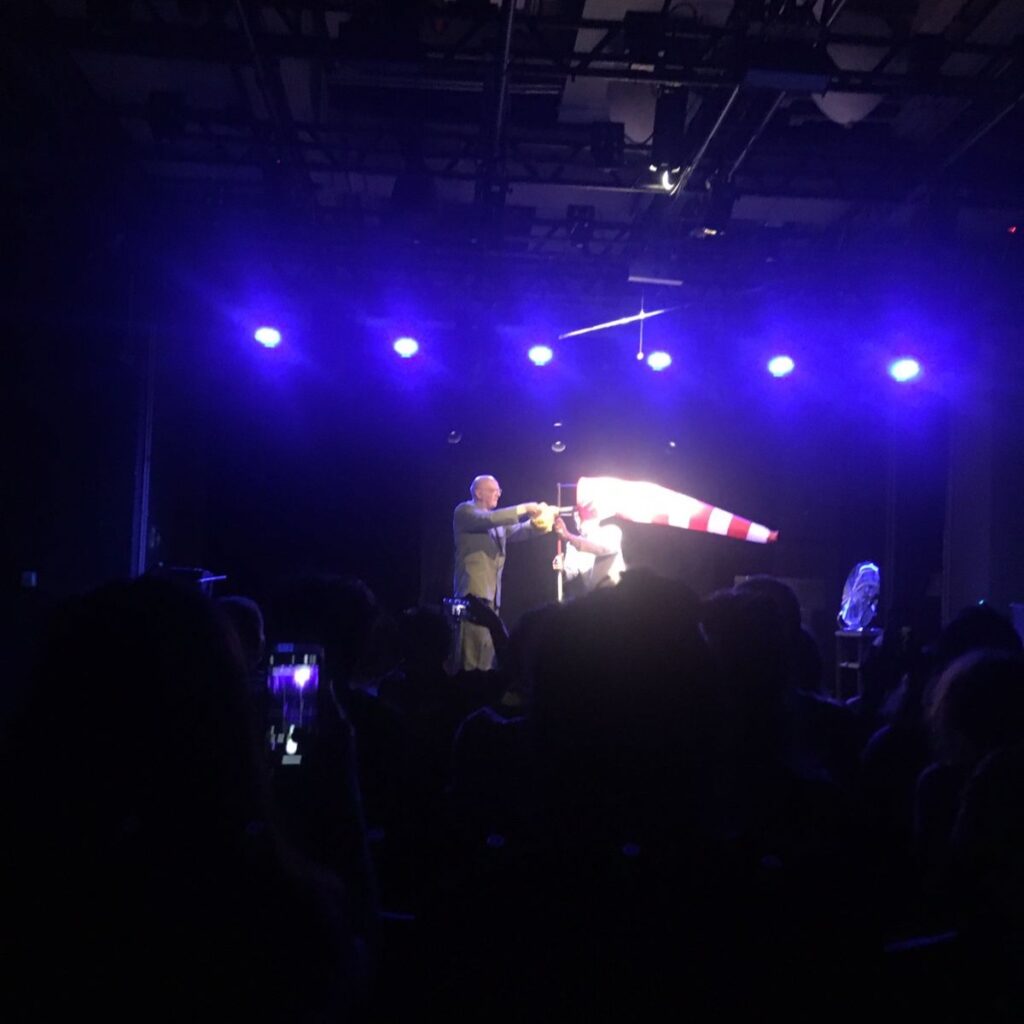 Voar e viver: os pirulitos voadores de Ludo Voo