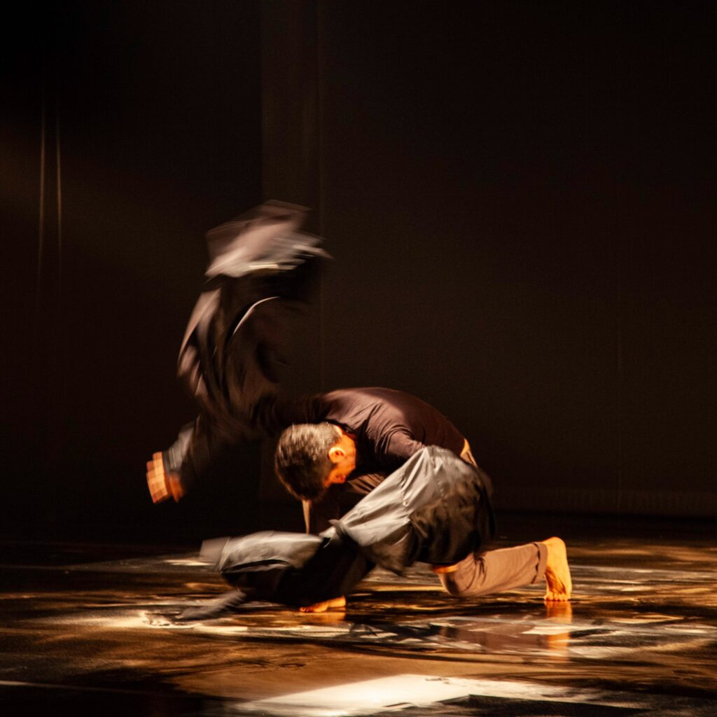 Cia Artesãos do Corpo apresenta Antes do Presente na Funarte SP