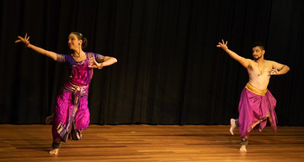 Dança Indiana – Bharatanatyam