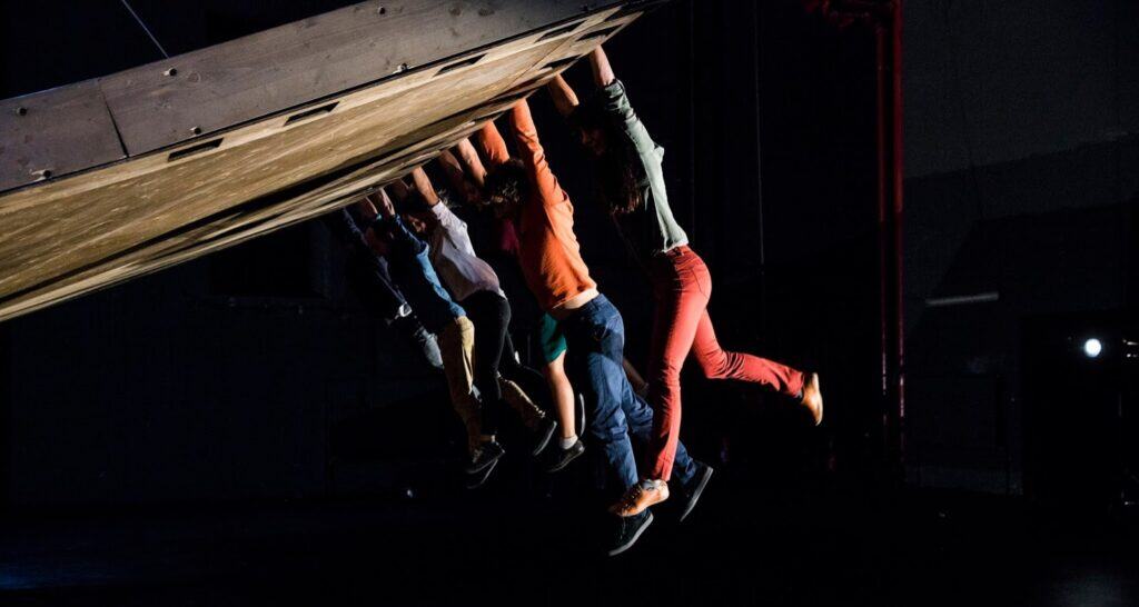 Aquele que Cai (FRA)