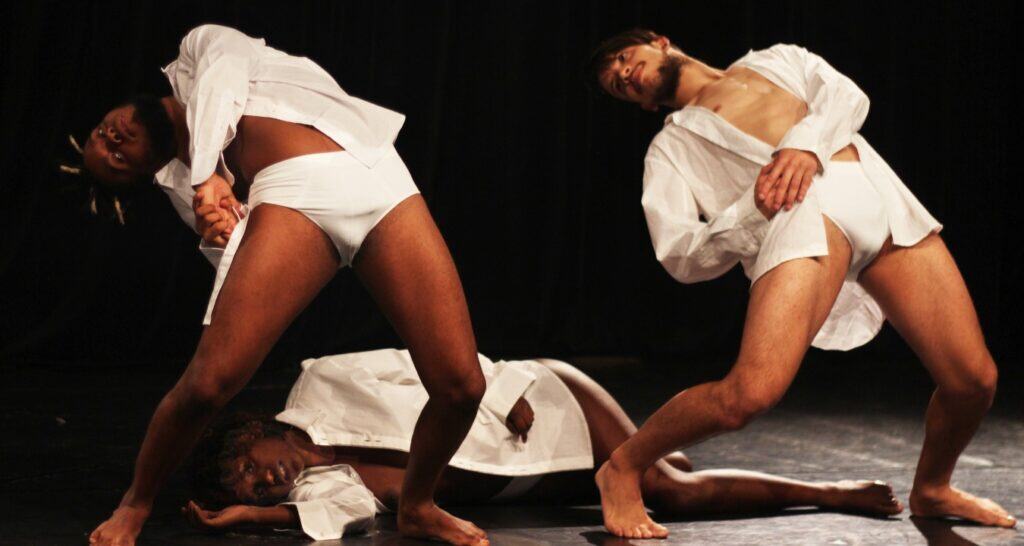 Dança da Indignação