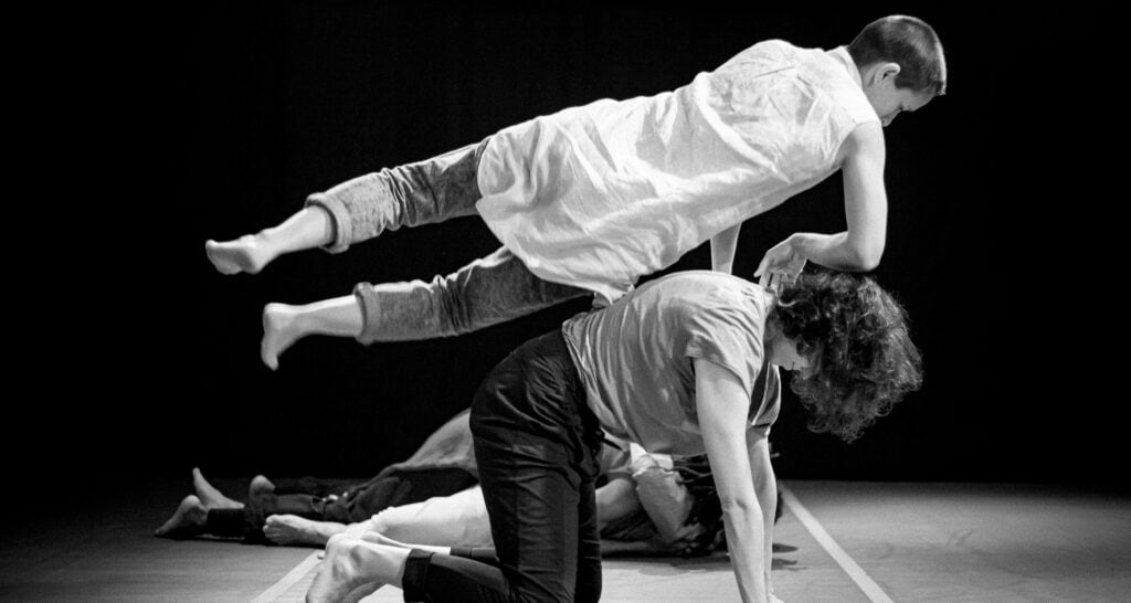 À Mesa – Apresentações Virtuais