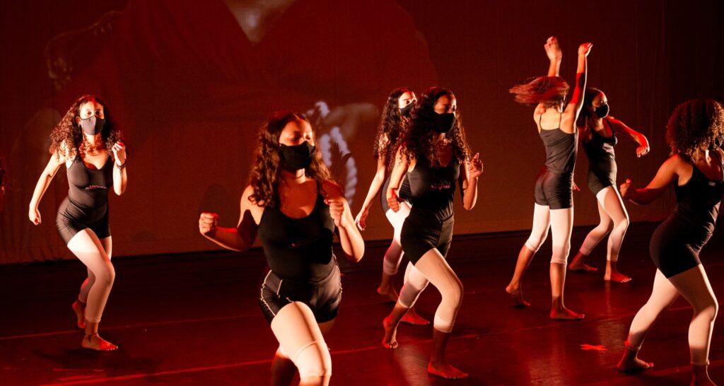 Mulher: Poder e Resistência