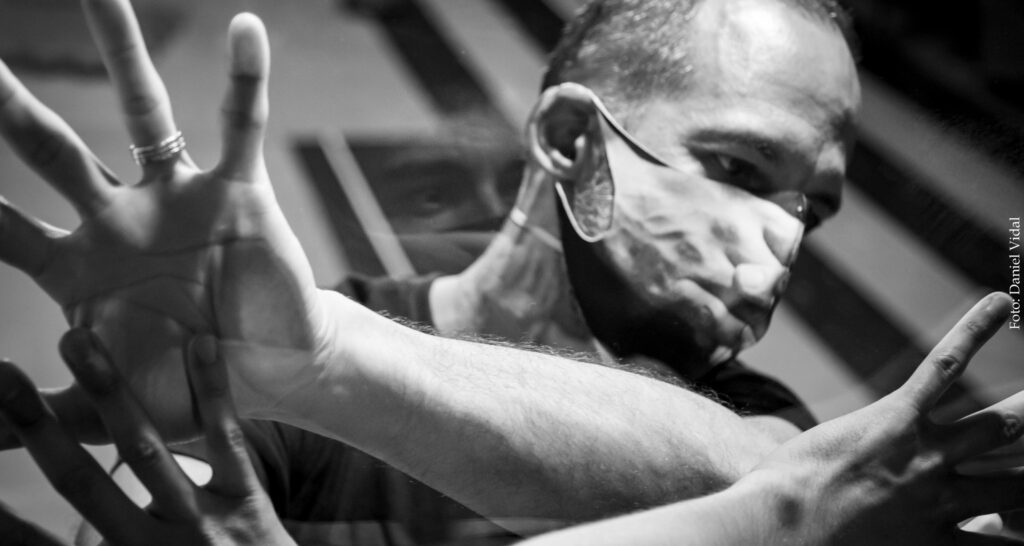 em par(t)es – Último trabalho da  Mimulus Cia de Dança