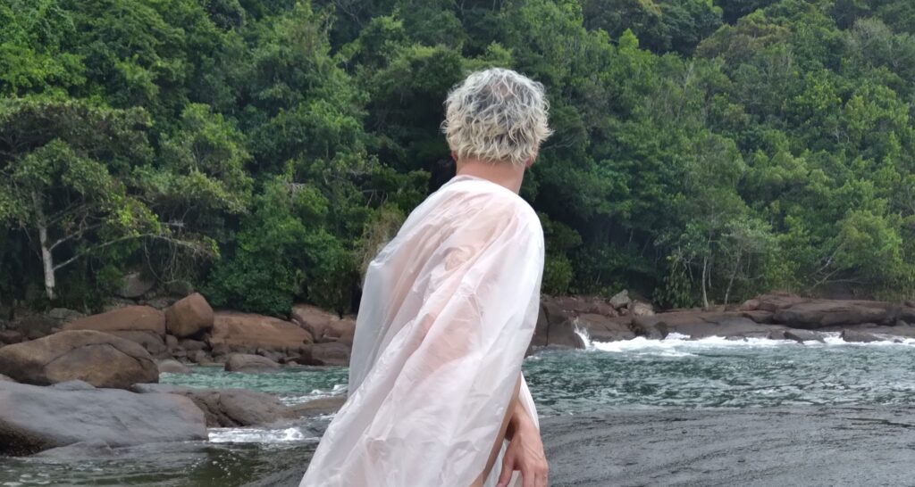 Refúgio – Videodança de Ton Carbones