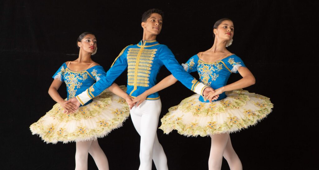 COMEMORAÇÃO DE 10 ANOS DO BALLET PARAISÓPOLIS