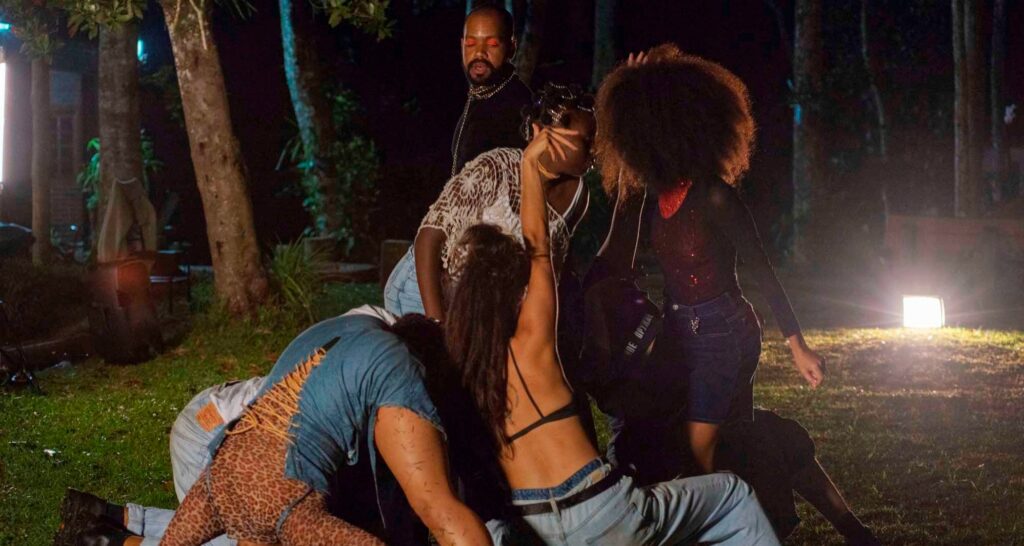 Oficina de Dança Contemporânea no Casarão