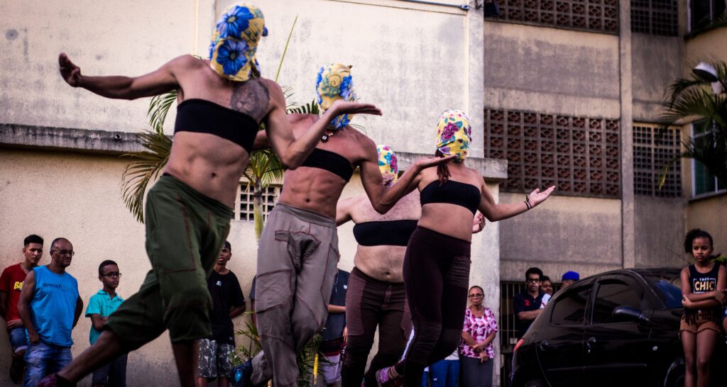 GARRAFADA – Circulação de Espetáculos (Encruzilhada)