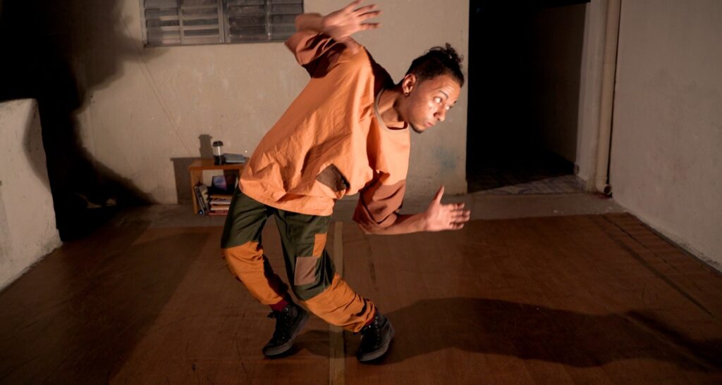 Solo de dança “Daquilo que Senti” de David Xavinho