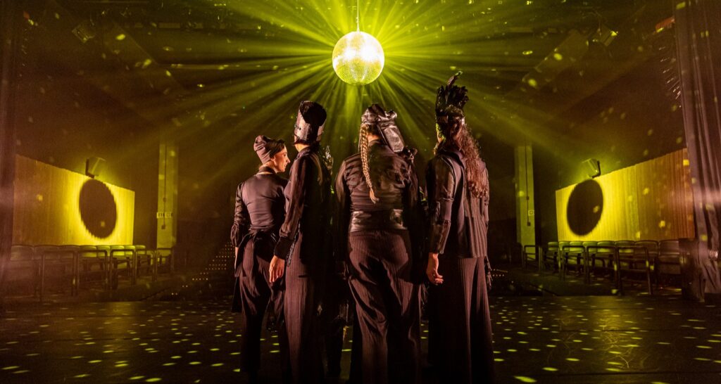 A Dança em Nós no Teatro Paulo Eiró