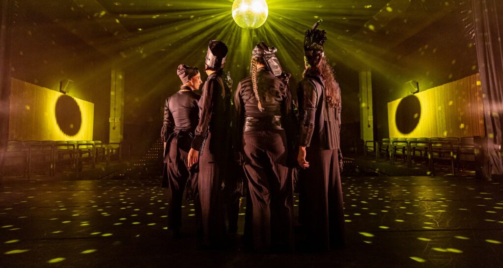 Dança em Nós no Teatro Paulo Eiró