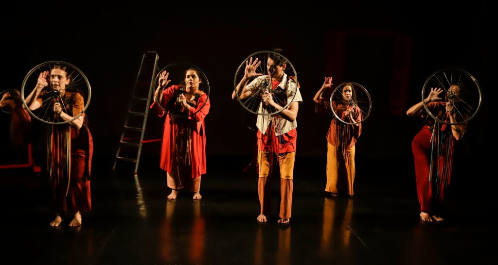 Projeto Frestas Poéticas: Ciranda de Retina e Cristalino