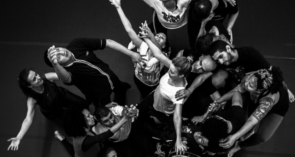 Projeto Frestas Poéticas: JAM de DanceAbility