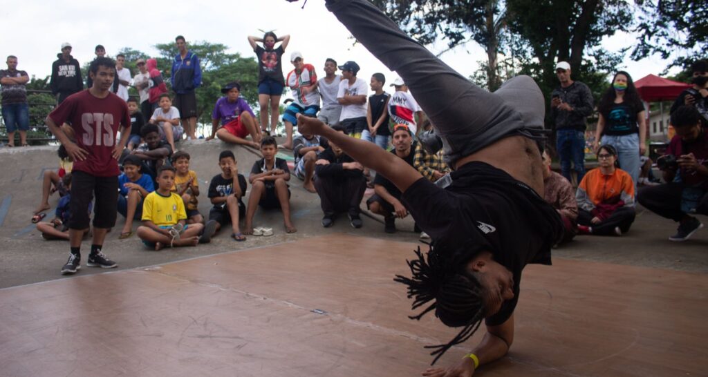 Quebrada Viva Móvel – edição especial Dia Mundial do Hip-Hop