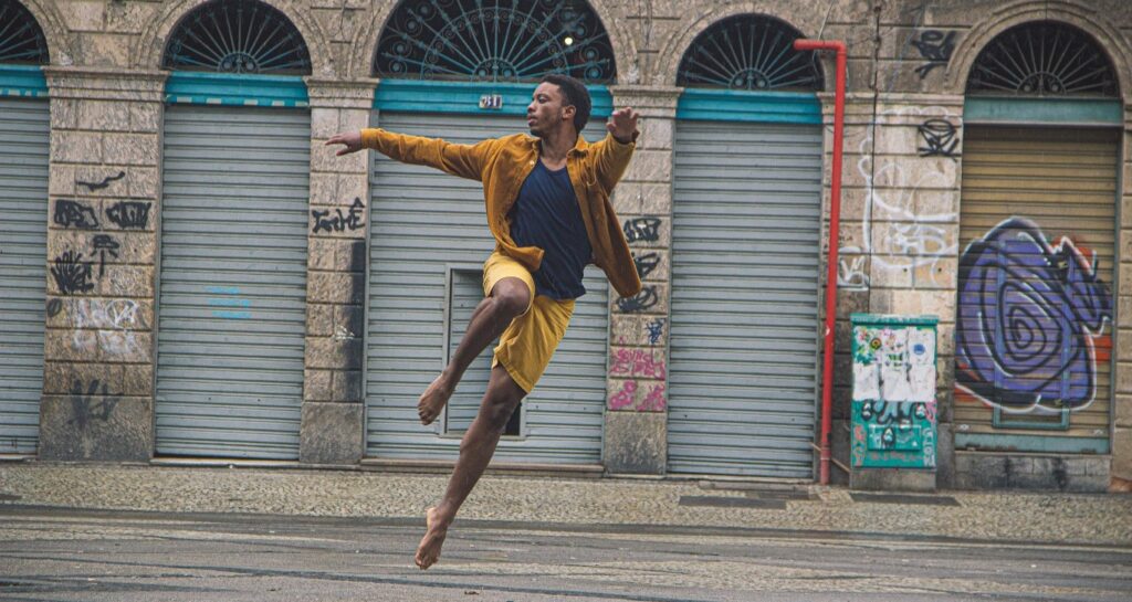 ÍCARO no teatro Cacilda Becker