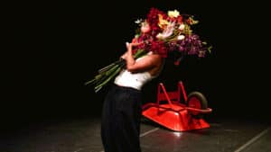 TUDO QUE É IMAGINÁRIO EXISTE E É E TEM – uma dança para Estamira