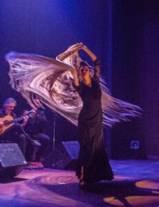 Na foto: Daniele Zill, Graziela Silveira, Juliana Prestes, Eliane Dallegrave, Marcela Gonzaga, Juliana Kersting, Giovani Capeletti, Pedro Souza e Rafael Melo | Fotógrafo: Chico Lisboa