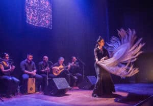 Na foto: Daniele Zill, Graziela Silveira, Juliana Prestes, Eliane Dallegrave, Marcela Gonzaga, Juliana Kersting, Giovani Capeletti, Pedro Souza e Rafael Melo | Fotógrafo: Chico Lisboa