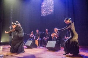 Na foto: Daniele Zill, Graziela Silveira, Juliana Prestes, Eliane Dallegrave, Marcela Gonzaga, Juliana Kersting, Giovani Capeletti, Pedro Souza e Rafael Melo | Fotógrafo: Chico Lisboa