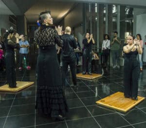 Na foto: Daniele Zill, Graziela Silveira, Juliana Prestes, Giovani Capeletti, Rafael Melo, Uyara Camargo, Pedro Souza e Leonardo Dias | Fotógrafo: Chico Lisboa