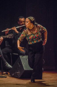 Na foto: Daniele Zill, Graziela Silveira, Juliana Prestes, Eliane Dallegrave, Marcela Gonzaga, Juliana Kersting, Giovani Capeletti, Pedro Souza e Rafael Melo | Fotógrafo: Chico Lisboa