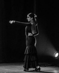 Na foto: Daniele Zill, Graziela Silveira, Juliana Prestes, Eliane Dallegrave, Marcela Gonzaga, Juliana Kersting, Giovani Capeletti, Pedro Souza e Rafael Melo | Fotógrafo: Chico Lisboa