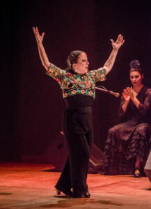 Na foto: Daniele Zill, Graziela Silveira, Juliana Prestes, Eliane Dallegrave, Marcela Gonzaga, Juliana Kersting, Giovani Capeletti, Pedro Souza e Rafael Melo | Fotógrafo: Chico Lisboa