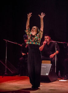 Na foto: Daniele Zill, Graziela Silveira, Juliana Prestes, Eliane Dallegrave, Marcela Gonzaga, Juliana Kersting, Giovani Capeletti, Pedro Souza e Rafael Melo | Fotógrafo: Chico Lisboa