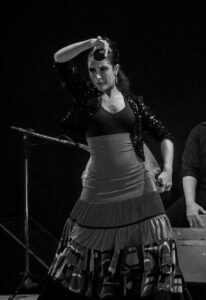 Na foto: Daniele Zill, Graziela Silveira, Juliana Prestes, Eliane Dallegrave, Marcela Gonzaga, Juliana Kersting, Giovani Capeletti, Pedro Souza e Rafael Melo | Fotógrafo: Chico Lisboa