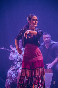 Na foto: Daniele Zill, Graziela Silveira, Juliana Prestes, Eliane Dallegrave, Marcela Gonzaga, Juliana Kersting, Giovani Capeletti, Pedro Souza e Rafael Melo | Fotógrafo: Chico Lisboa