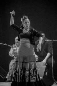 Na foto: Daniele Zill, Graziela Silveira, Juliana Prestes, Eliane Dallegrave, Marcela Gonzaga, Juliana Kersting, Giovani Capeletti, Pedro Souza e Rafael Melo | Fotógrafo: Chico Lisboa