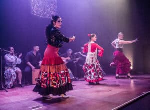 Na foto: Daniele Zill, Graziela Silveira, Juliana Prestes, Eliane Dallegrave, Marcela Gonzaga, Juliana Kersting, Giovani Capeletti, Pedro Souza e Rafael Melo | Fotógrafo: Chico Lisboa