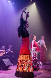 Na foto: Daniele Zill, Graziela Silveira, Juliana Prestes, Eliane Dallegrave, Marcela Gonzaga, Juliana Kersting, Giovani Capeletti, Pedro Souza e Rafael Melo | Fotógrafo: Chico Lisboa