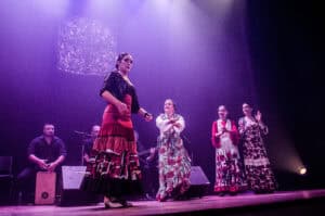 Na foto: Daniele Zill, Graziela Silveira, Juliana Prestes, Eliane Dallegrave, Marcela Gonzaga, Juliana Kersting, Giovani Capeletti, Pedro Souza e Rafael Melo | Fotógrafo: Chico Lisboa