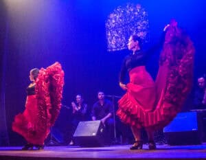 Na foto: Daniele Zill, Graziela Silveira, Juliana Prestes, Eliane Dallegrave, Marcela Gonzaga, Juliana Kersting, Giovani Capeletti, Pedro Souza e Rafael Melo | Fotógrafo: Chico Lisboa