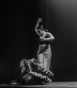 Na foto: Daniele Zill, Graziela Silveira, Juliana Prestes, Eliane Dallegrave, Marcela Gonzaga, Juliana Kersting, Giovani Capeletti, Pedro Souza e Rafael Melo | Fotógrafo: Chico Lisboa