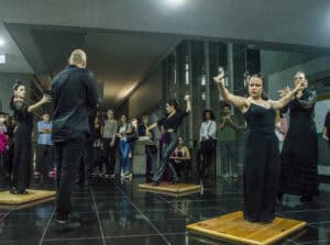 Na foto: Daniele Zill, Graziela Silveira, Juliana Prestes, Giovani Capeletti, Rafael Melo, Uyara Camargo, Pedro Souza e Leonardo Dias | Fotógrafo: Chico Lisboa