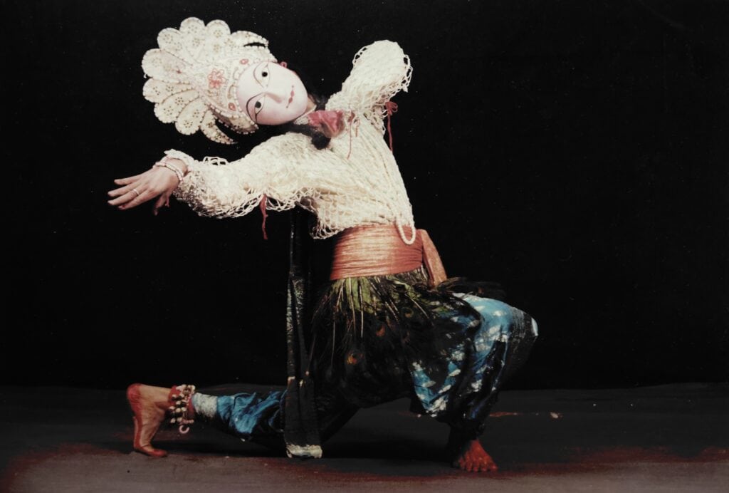 O espírito do pavão na poesia da dança