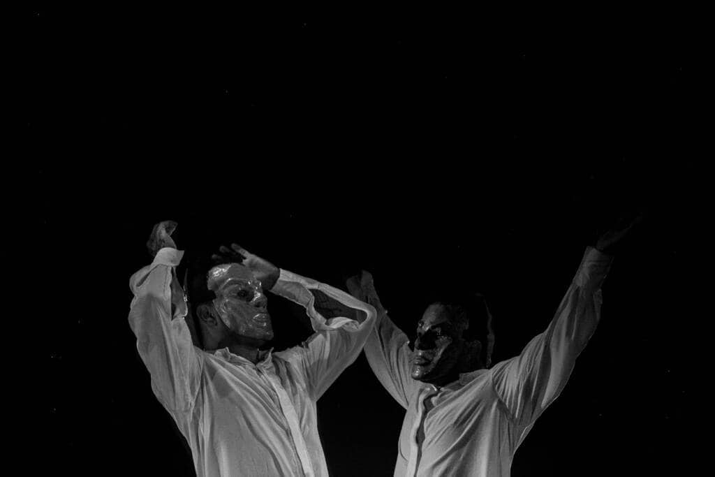 Ara Ti o Jo, corpos que dançam