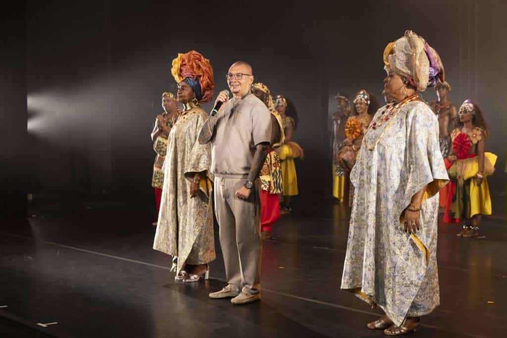 “O Brasil precisa ver o Balé que o mundo inteiro já viu”, diz Vavá Botelho na abertura da Bienal Sesc de Dança