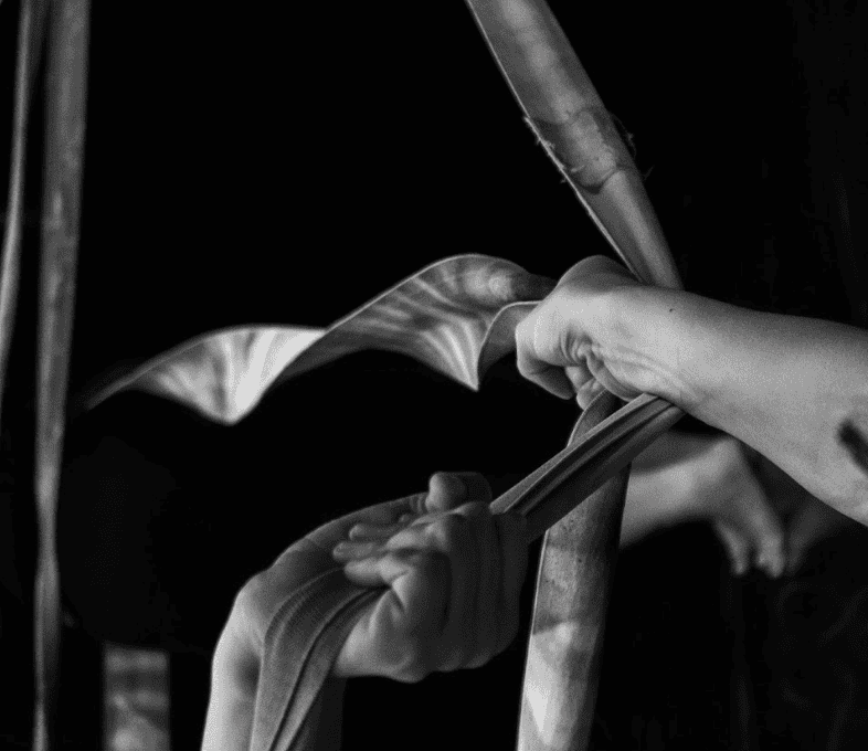 Espetáculo Entre o Diafragma e o Poste Mais Próximo – Grupo Trama (TCC em Dança – Unicamp)