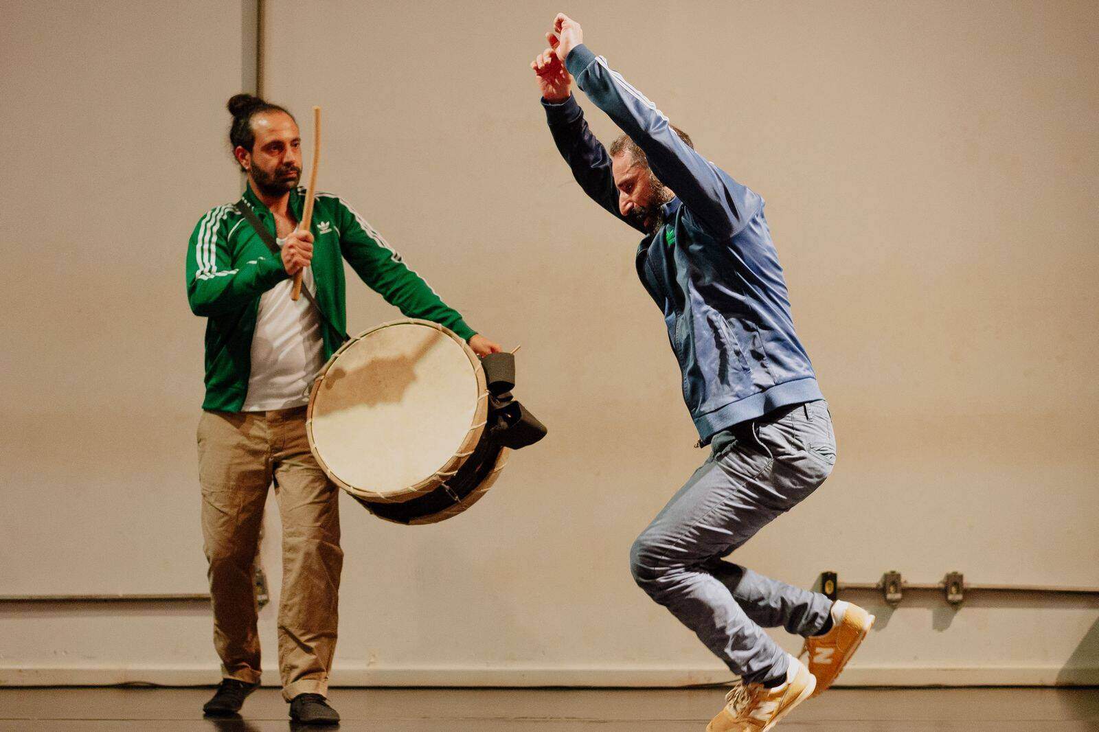 Under the flesh: sobrevivência, resistência e celebração