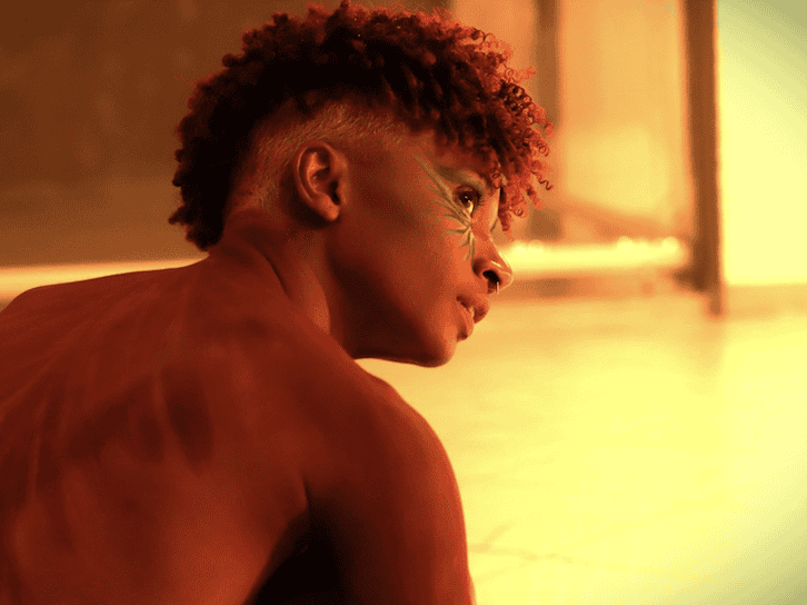 Colibri – solo de Maria Emília Gomes no Teatro Arthur Azevedo