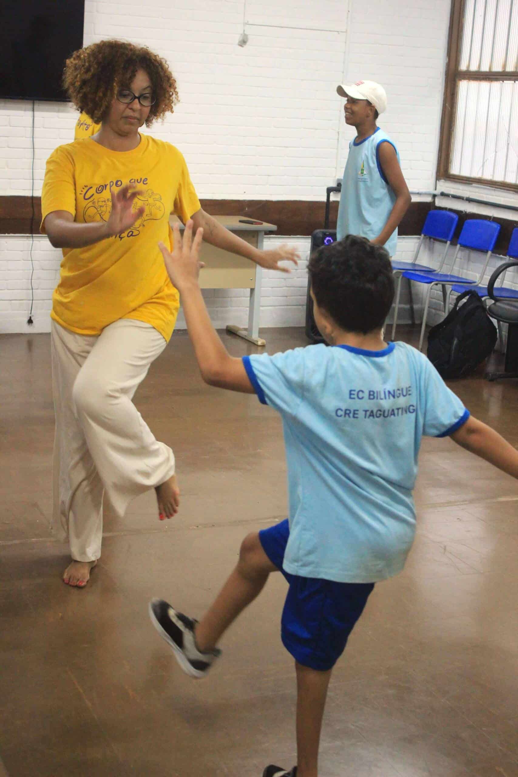 Corpitos nas Escolas leva vivência de dança contemporânea para crianças surdas da Escola Bilíngue de Taguatinga