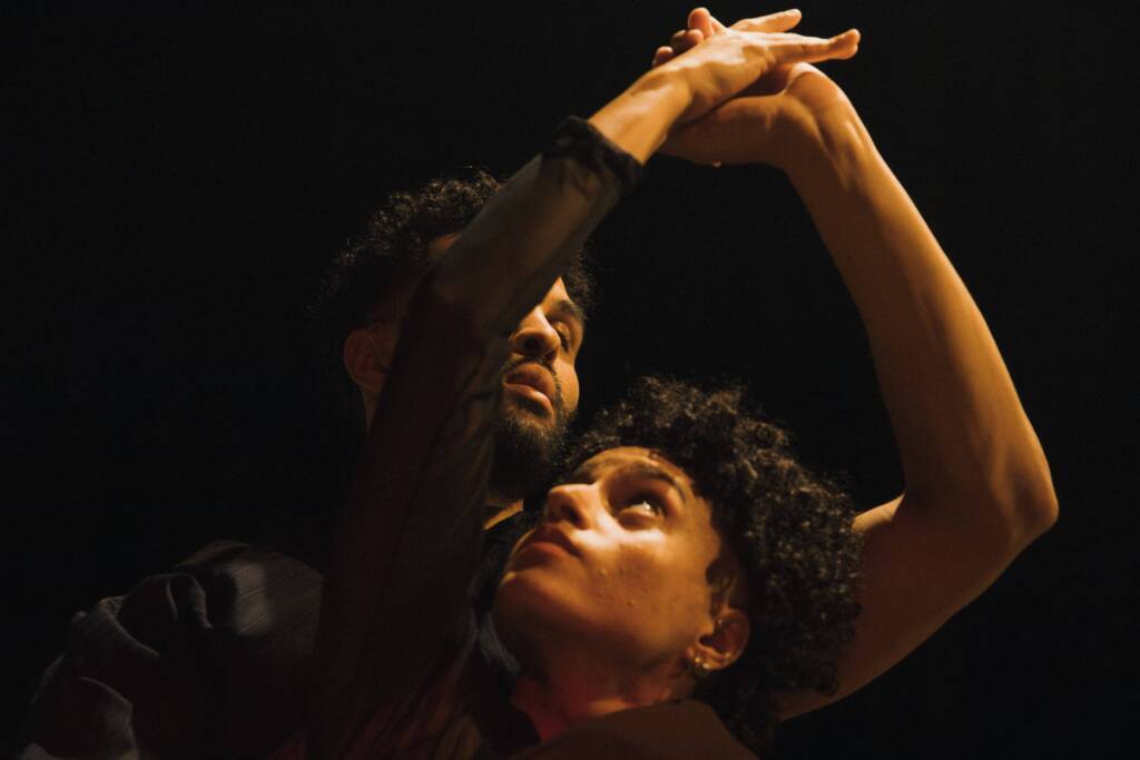 O Verdadeiro Momento do Falso no Teatro Paulo Eiró