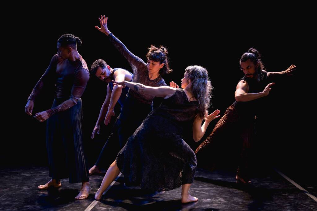 “Matéria” reúne bailarinos na faixa dos 40 anos em temporada no Teatro Carlos Gomes